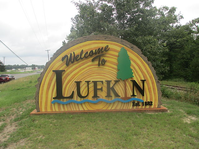 640px-Lufkin,_TX,_welcome_sign_IMG_7526